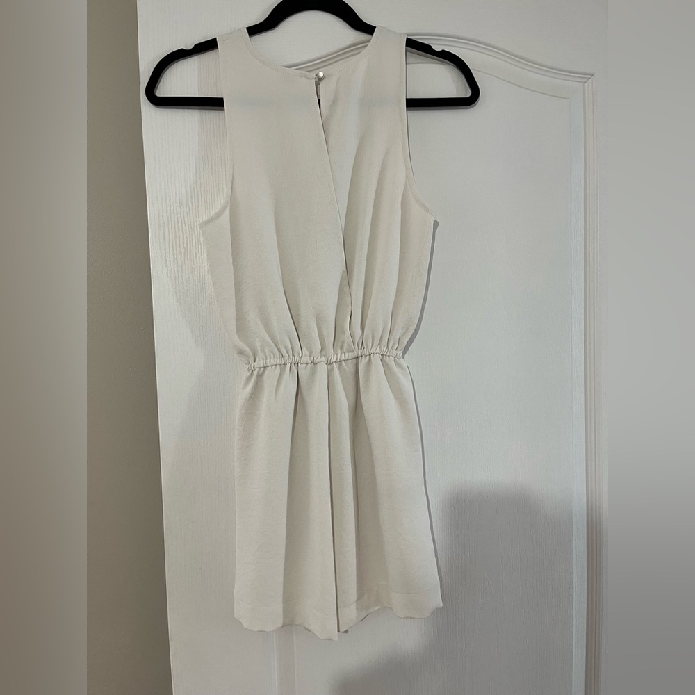 Wilfred Cream Linen Sleeveless Romper - Picture 2 of 2